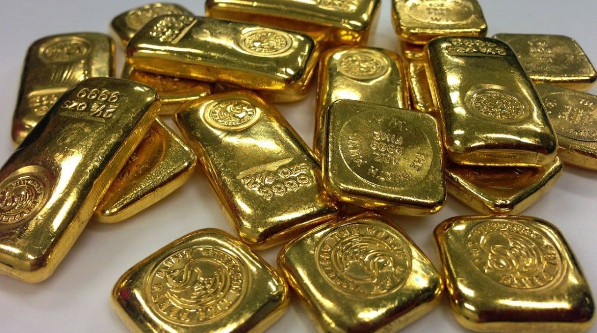 أسعار الذهب الفوري والعقود الآجلة وسط ترقب قرارات الفائدة