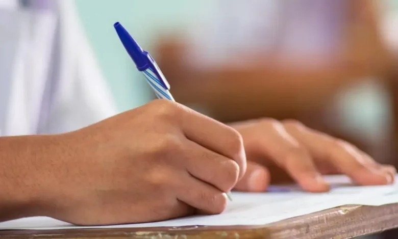 حل التقييم الأسبوعي للصف الأول الإعدادي دراسات 2026 PDF